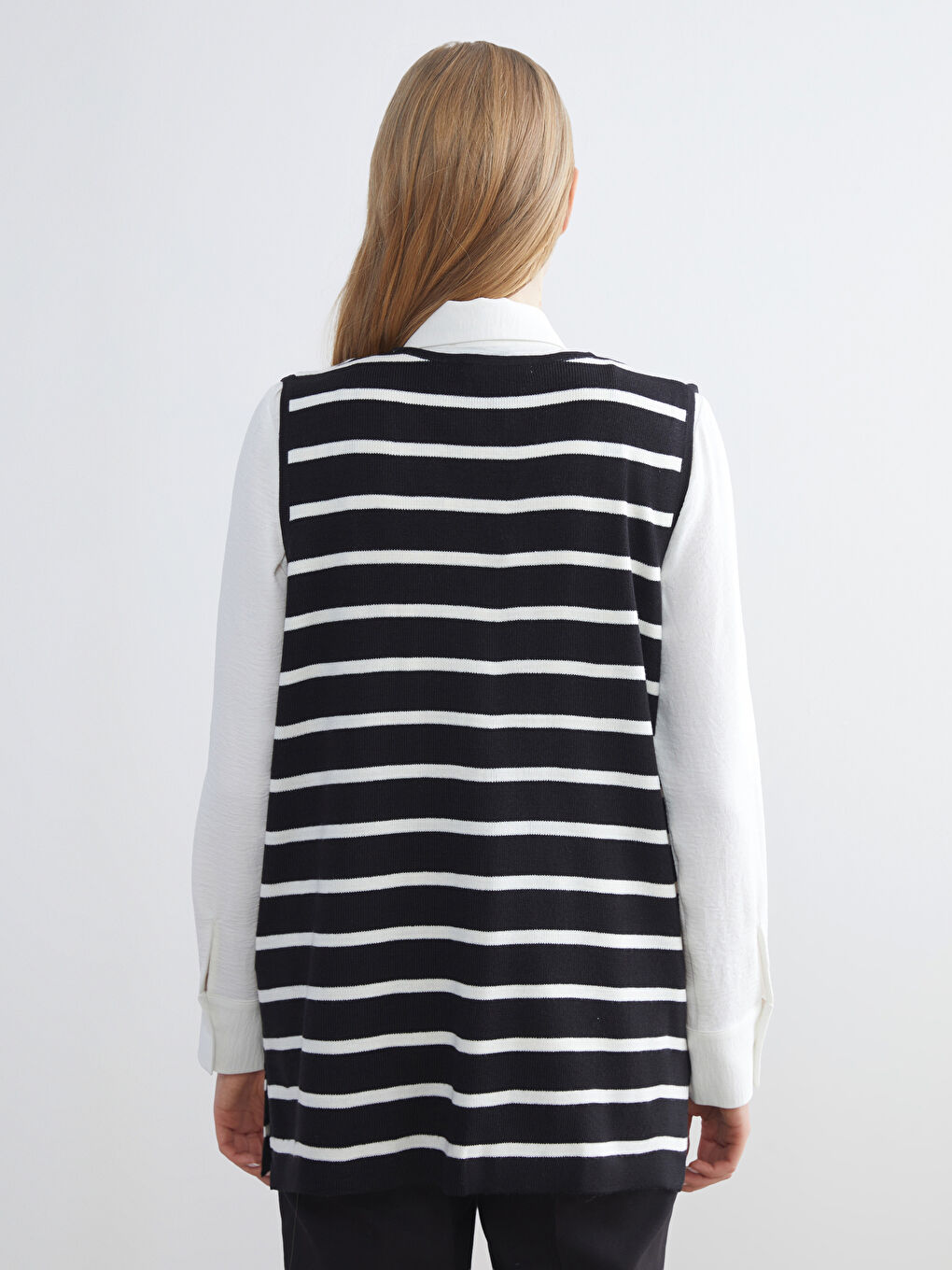 V Neck Striped Women's Knitwear Waistcoat-3