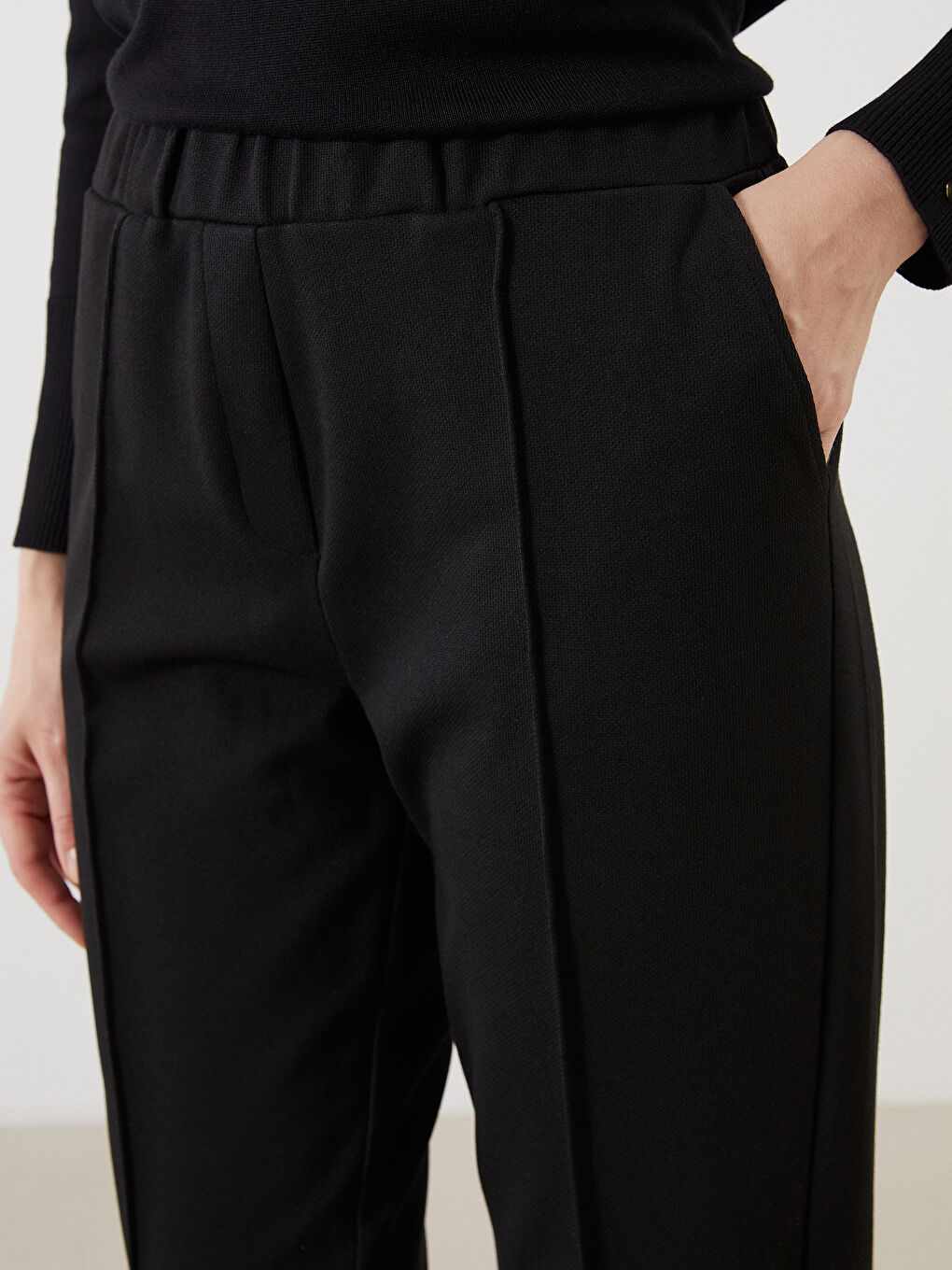 Pantalone sa elastičnim strukom za žene-2