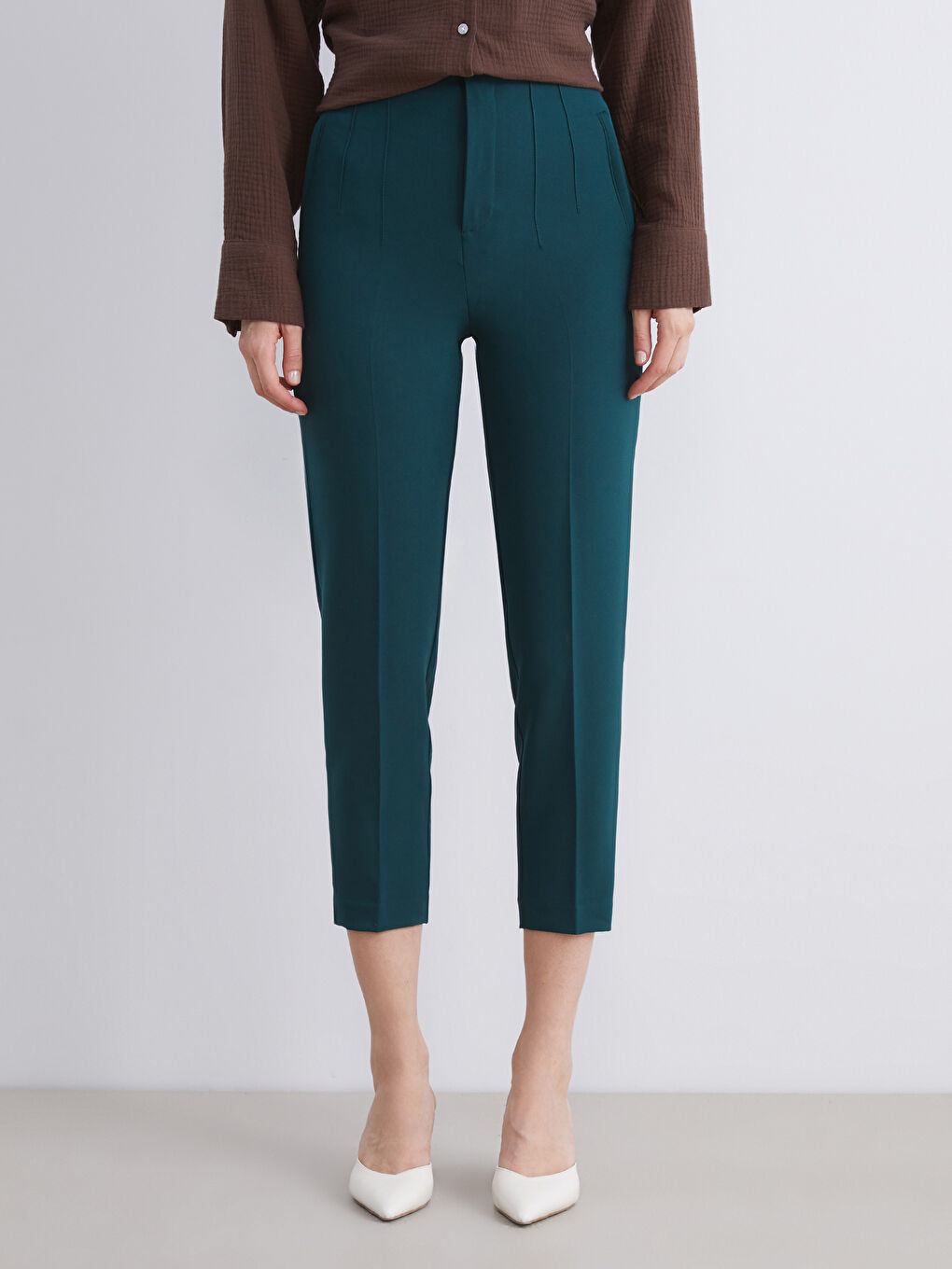 Carrot Fit Women's Trousers-1