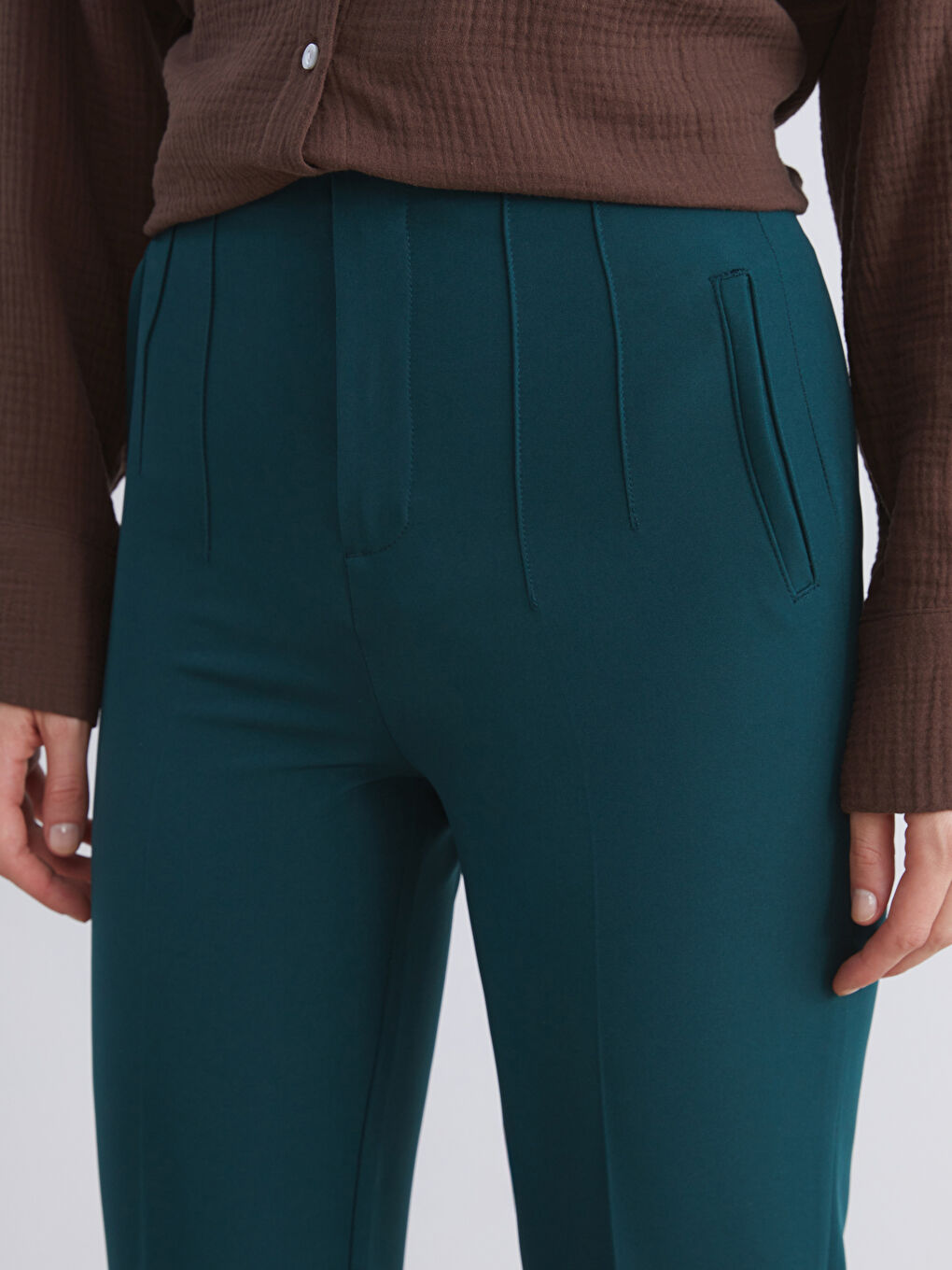 Carrot Fit Women's Trousers-2