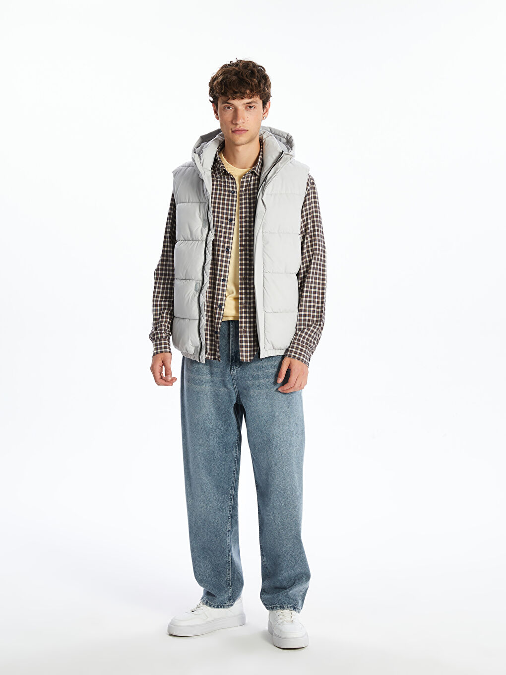 Regular Fit Hooded Men's Puffer Gilet-1