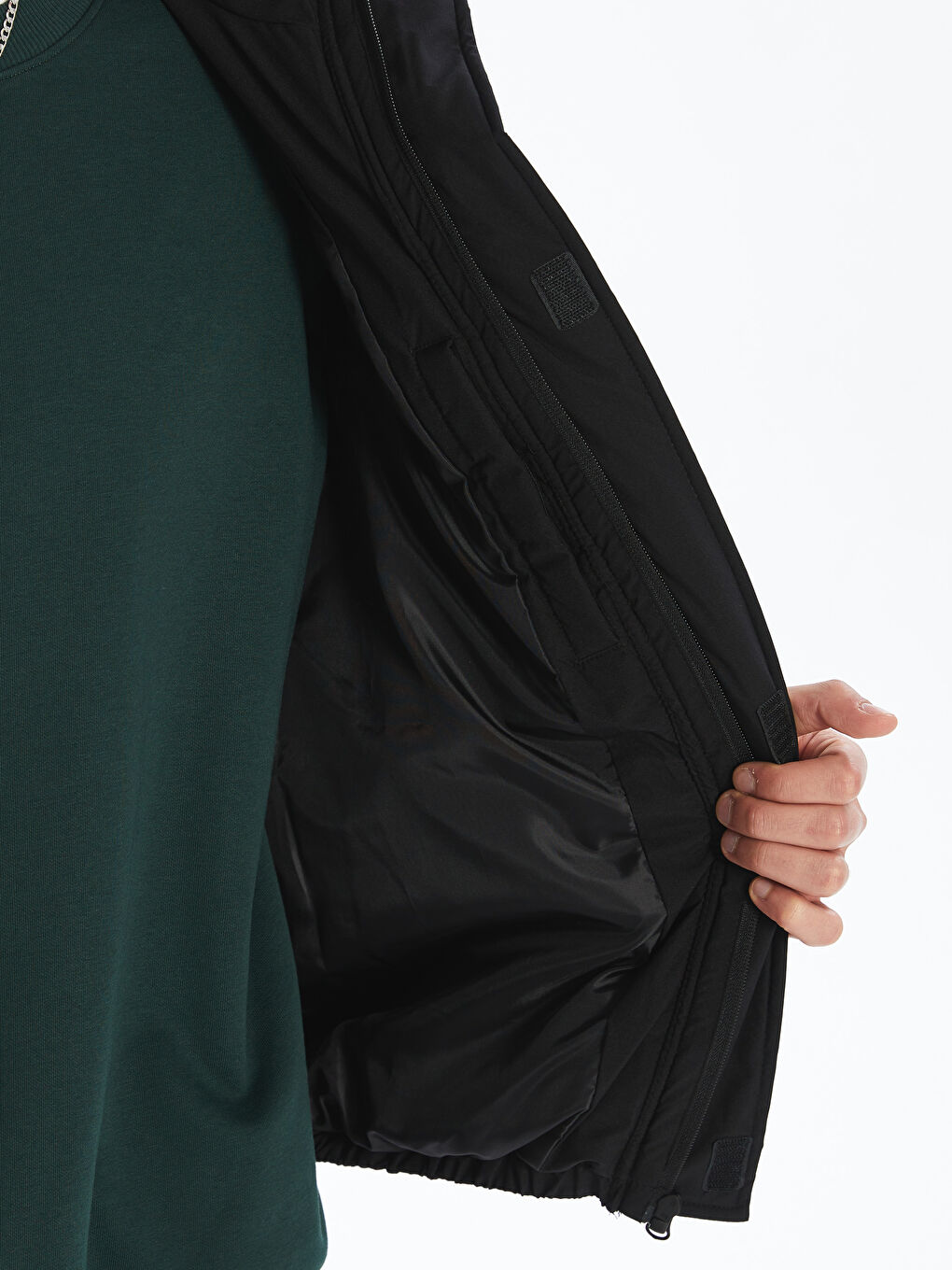 Siyah Standart Kalıp Kapüşonlu Erkek Şişme Yelek-3