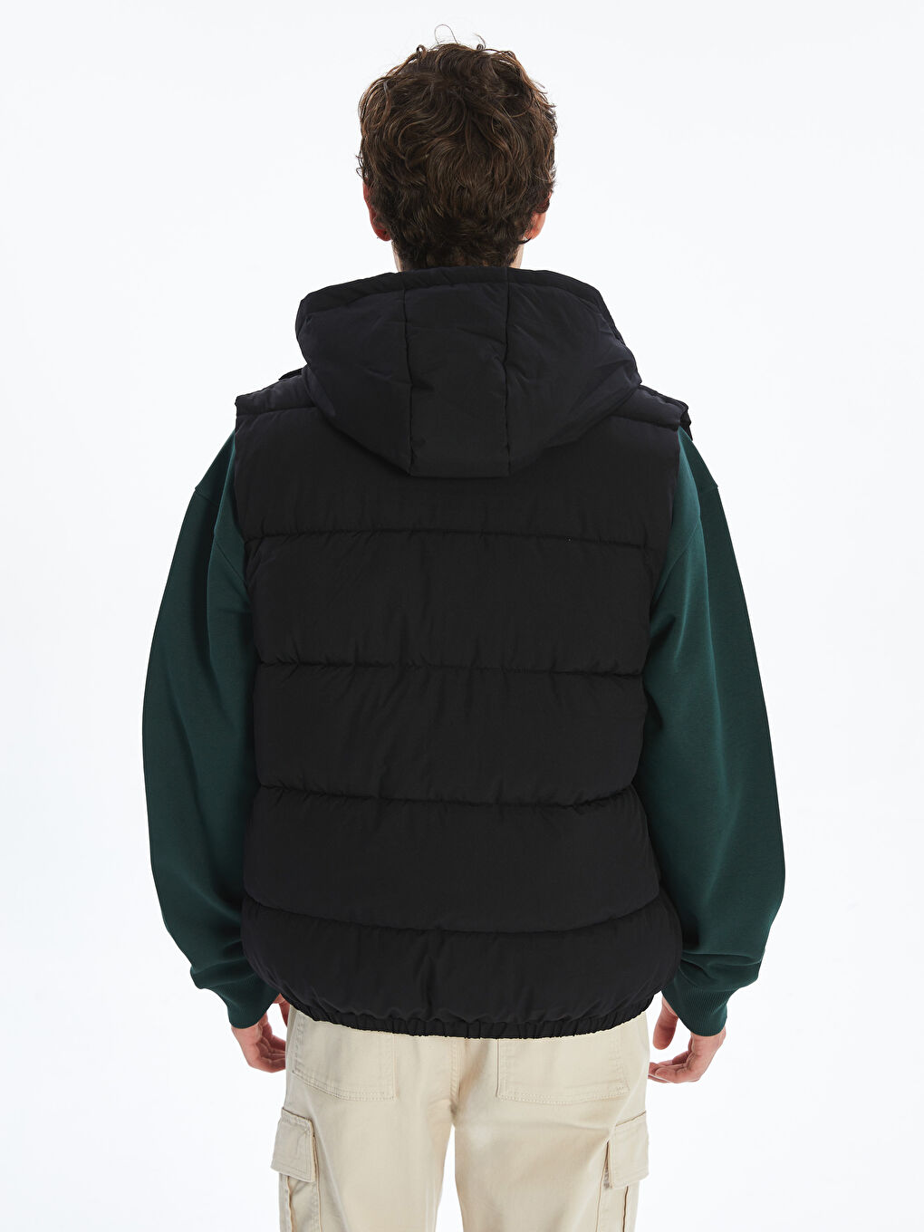 Siyah Standart Kalıp Kapüşonlu Erkek Şişme Yelek-4