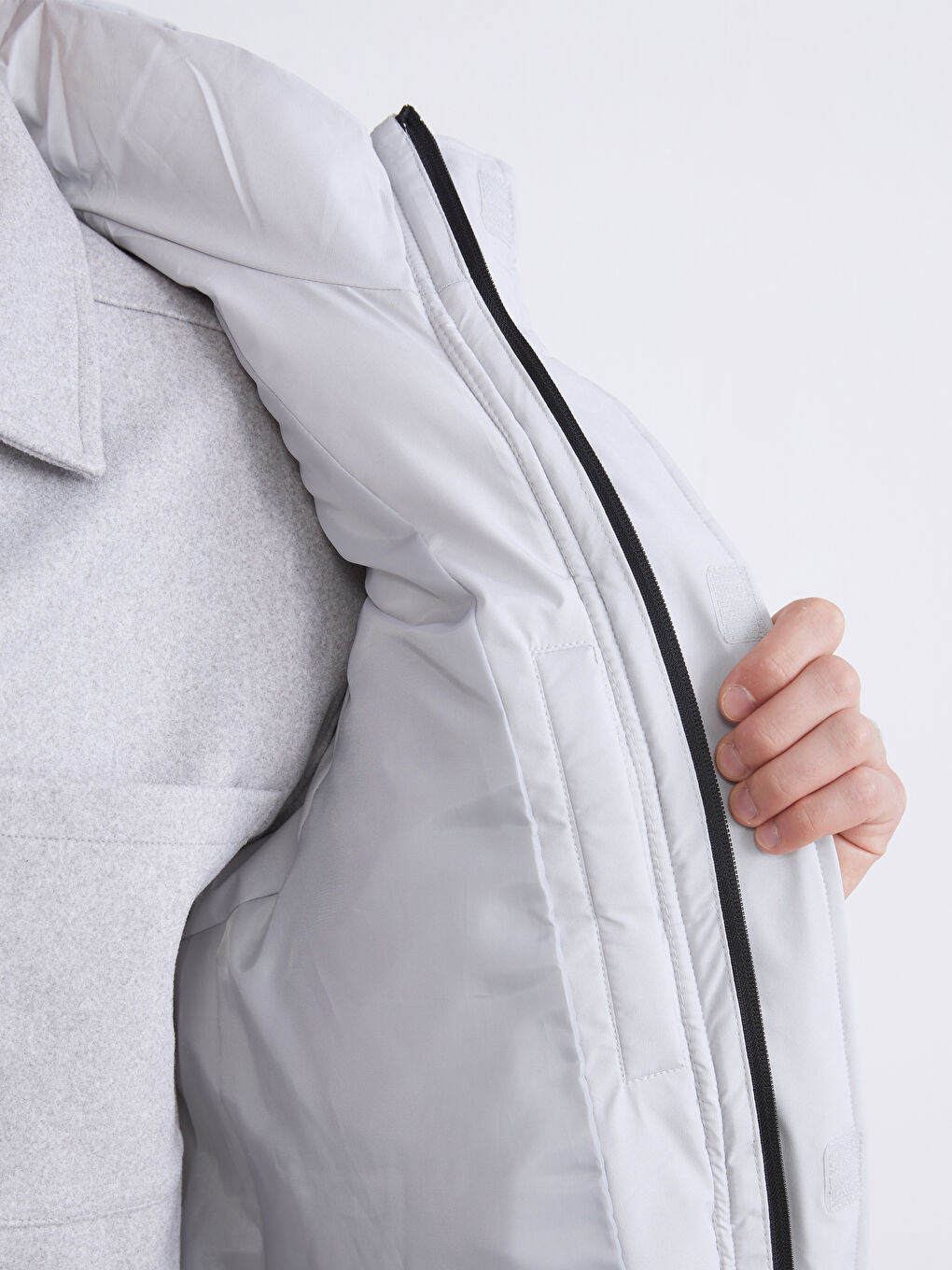 Gri Standart Kalıp Kapüşonlu Erkek Şişme Yelek-2