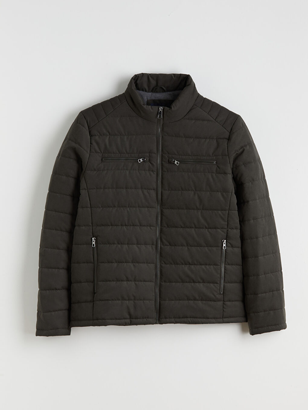 پاڵتۆی پوفەری فیتی ئاسایی یه‌خه‌ی مل بەرز بۆ پیاوان-5