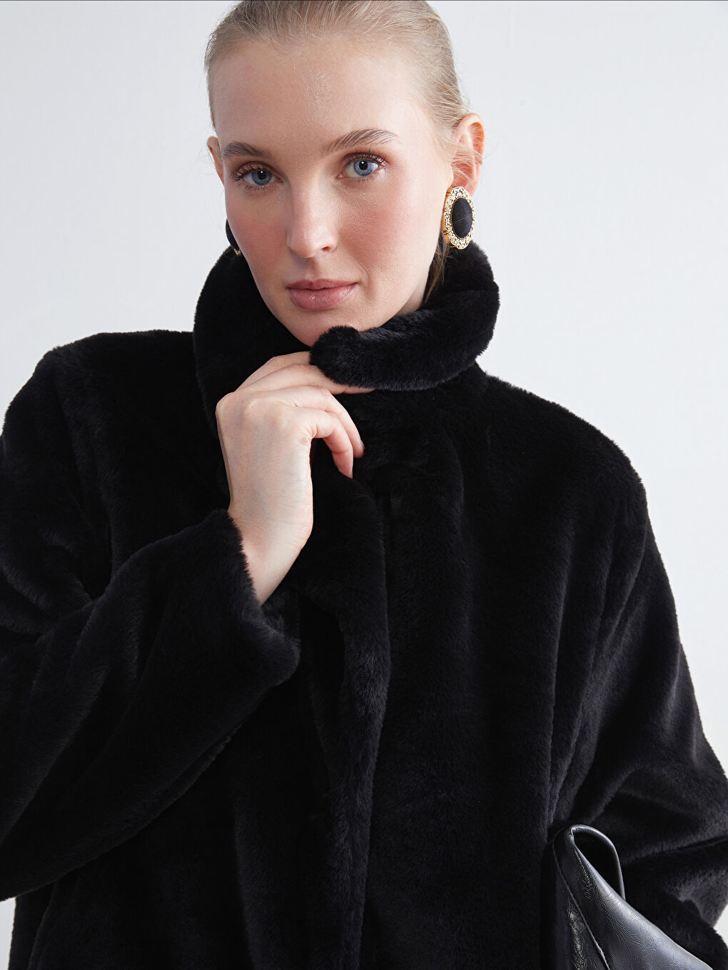Jacket Neck Women's Fur Overcoat-3