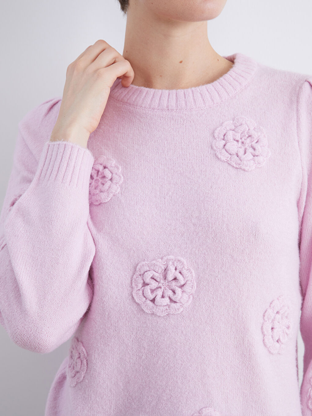 Crew Neck Embroidered Women's Knitwear Sweater-2