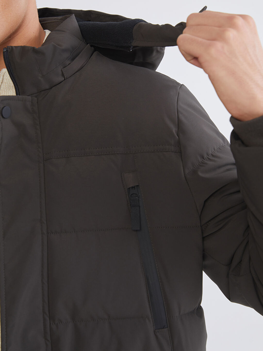 Haki Standart Kalıp Kapüşonlu Erkek Mont-3