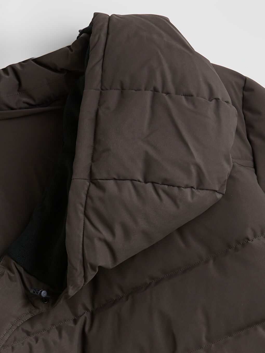 Haki Standart Kalıp Kapüşonlu Erkek Mont-7