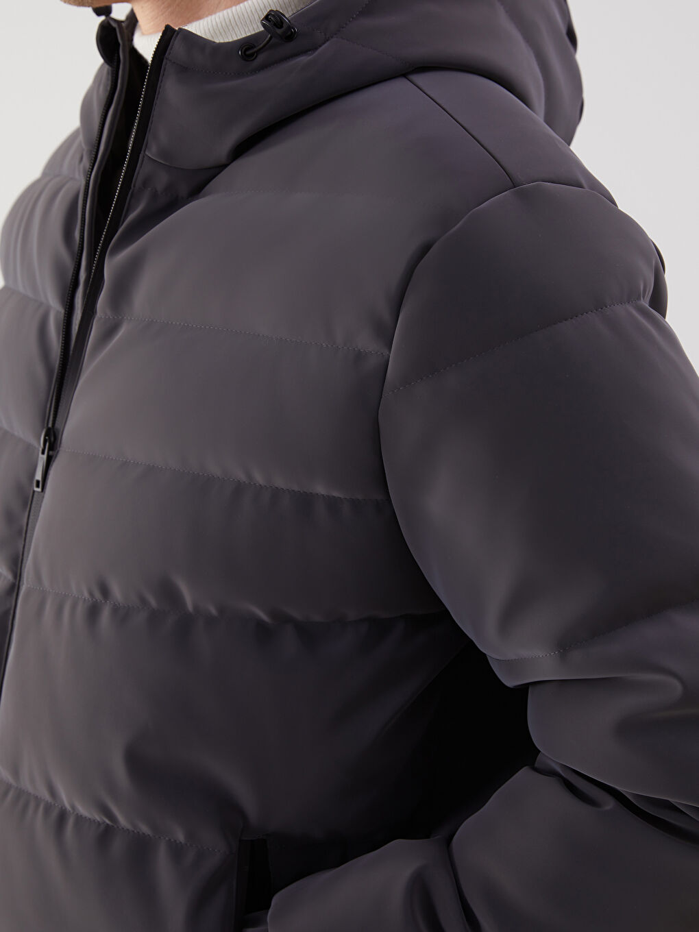 Standard Fit Hooded Men's Puffer Coat-2