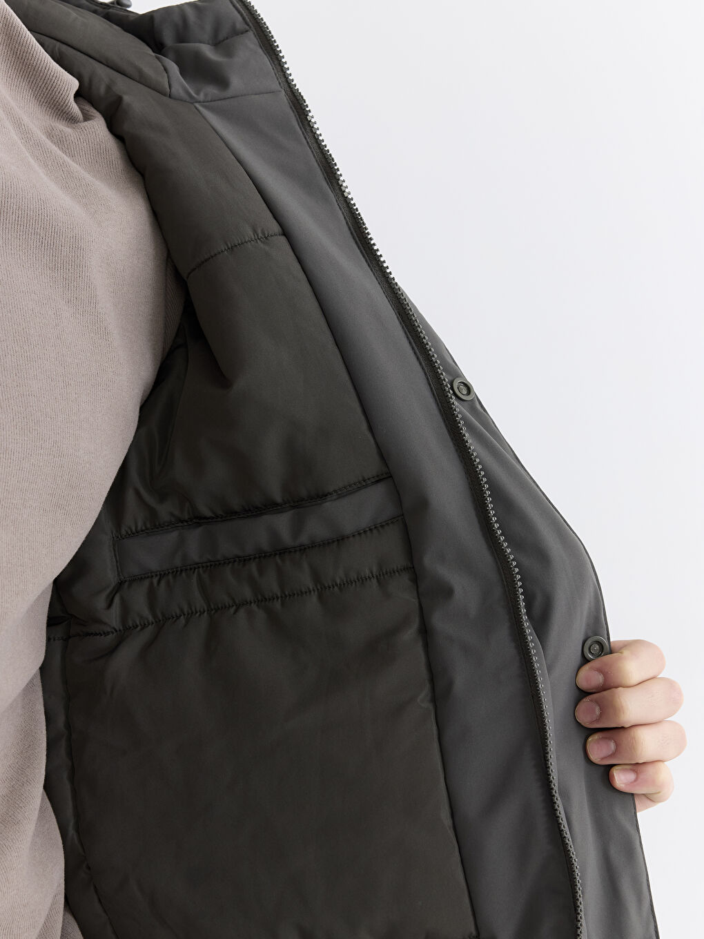 რეგულარული მორგების კაპიუშონიანი მამაკაცის ქურთუკი-4