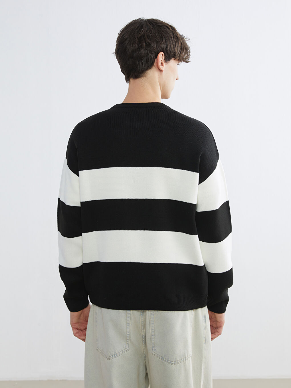 Siyah Bisiklet Yaka Çizgili Erkek Triko Kazak-3