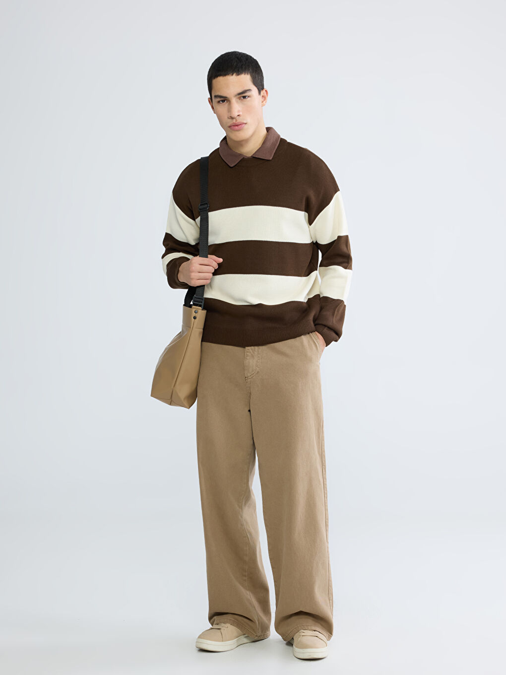 Kahverengi Bisiklet Yaka Çizgili Erkek Triko Kazak-1