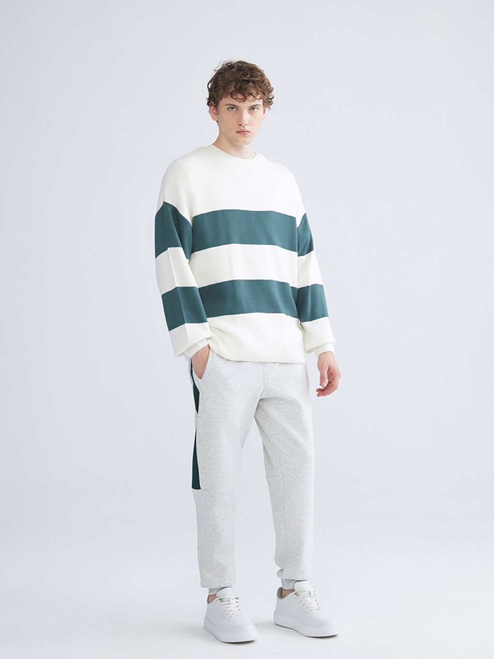 Yeşil Bisiklet Yaka Çizgili Erkek Triko Kazak-1