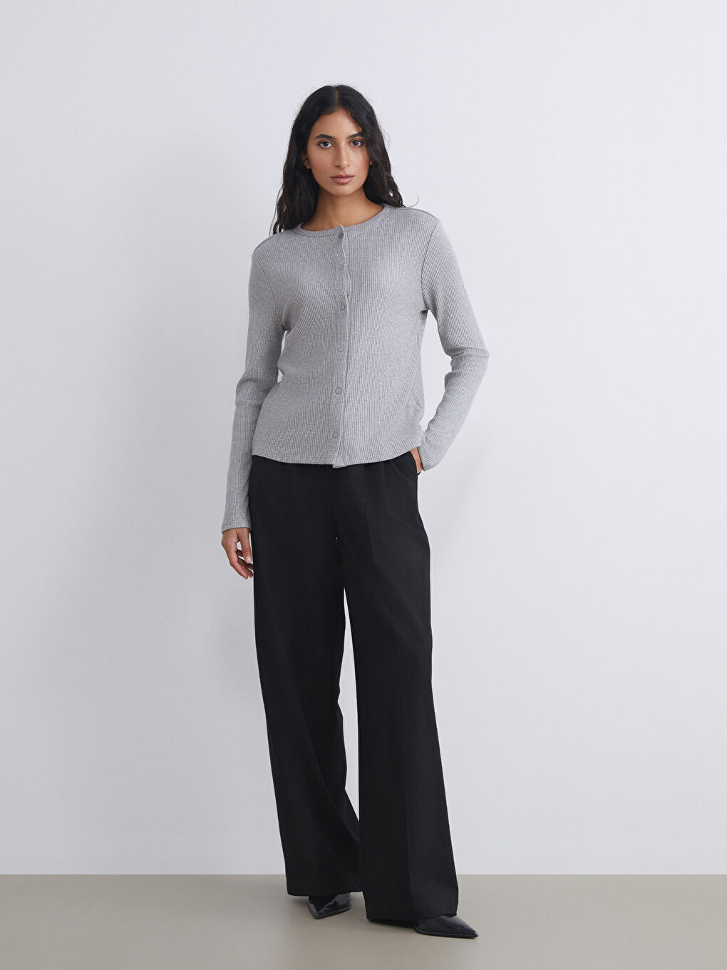 Crew Neck Women's Knitwear Cardigan-1