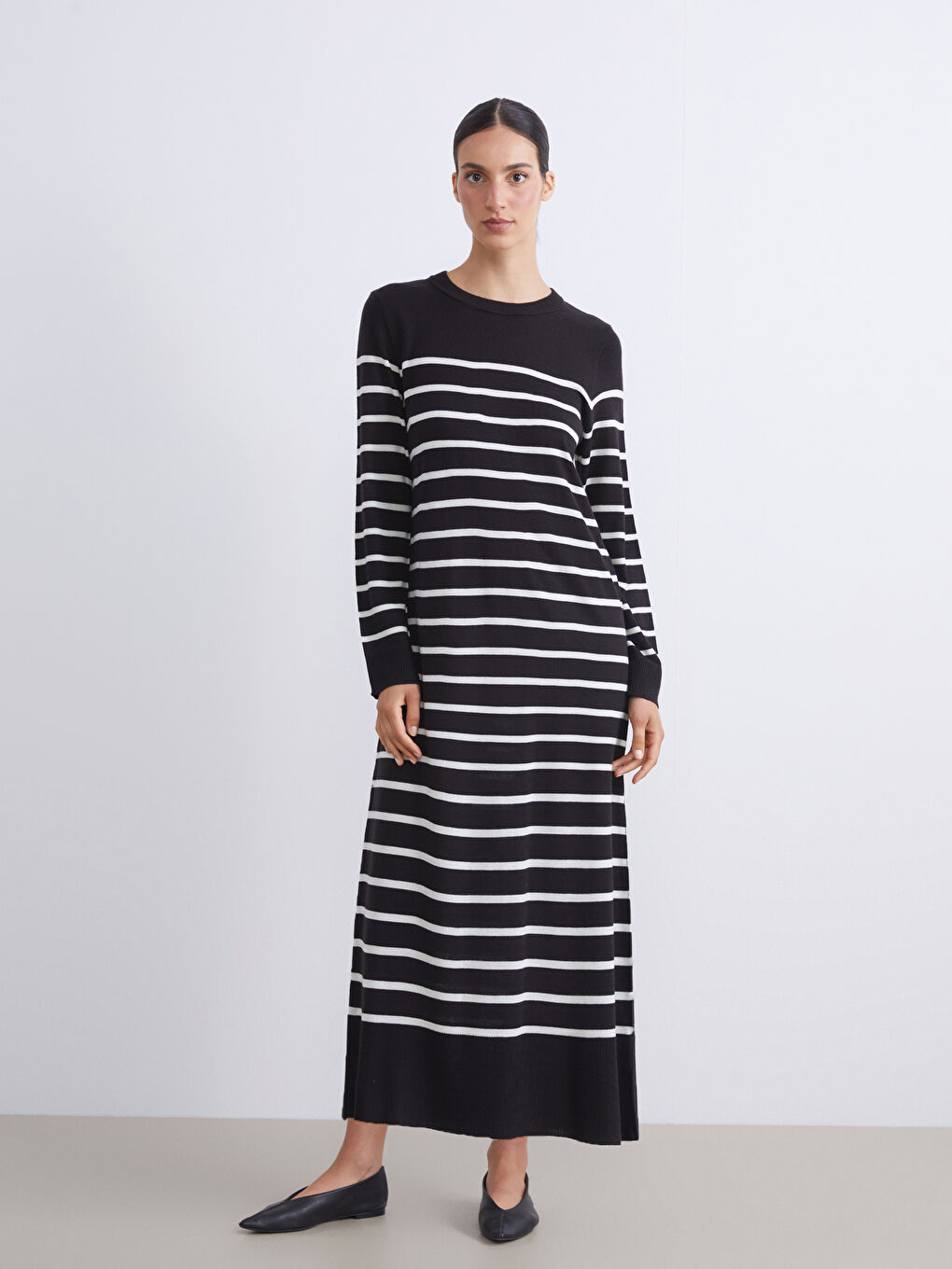 Crew Neck Striped Knit Dress-1