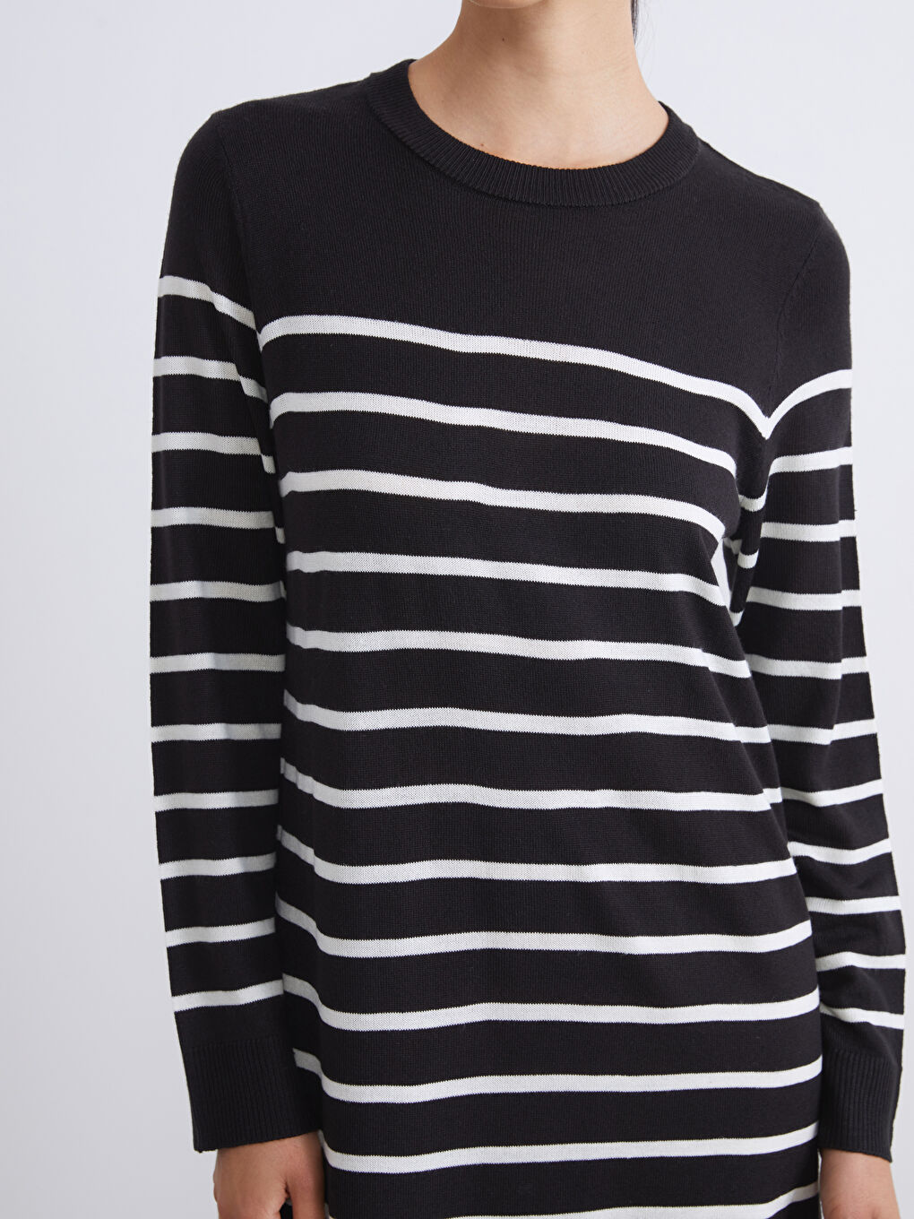 Crew Neck Striped Knit Dress-2