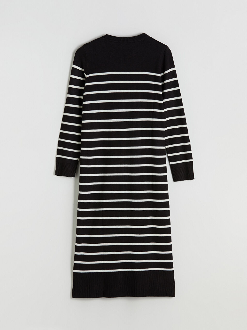 Crew Neck Striped Knit Dress-5