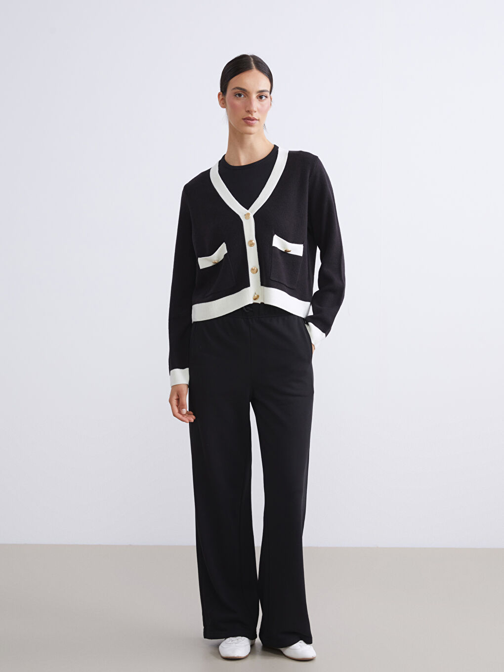 V Neck Women's Knitwear Cardigan-1