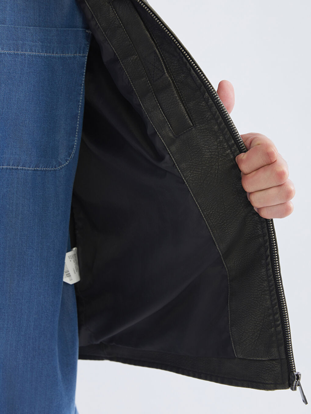 Siyah Standart Kalıp Gömlek Yaka Erkek Deri Görünümlü Ceket-2