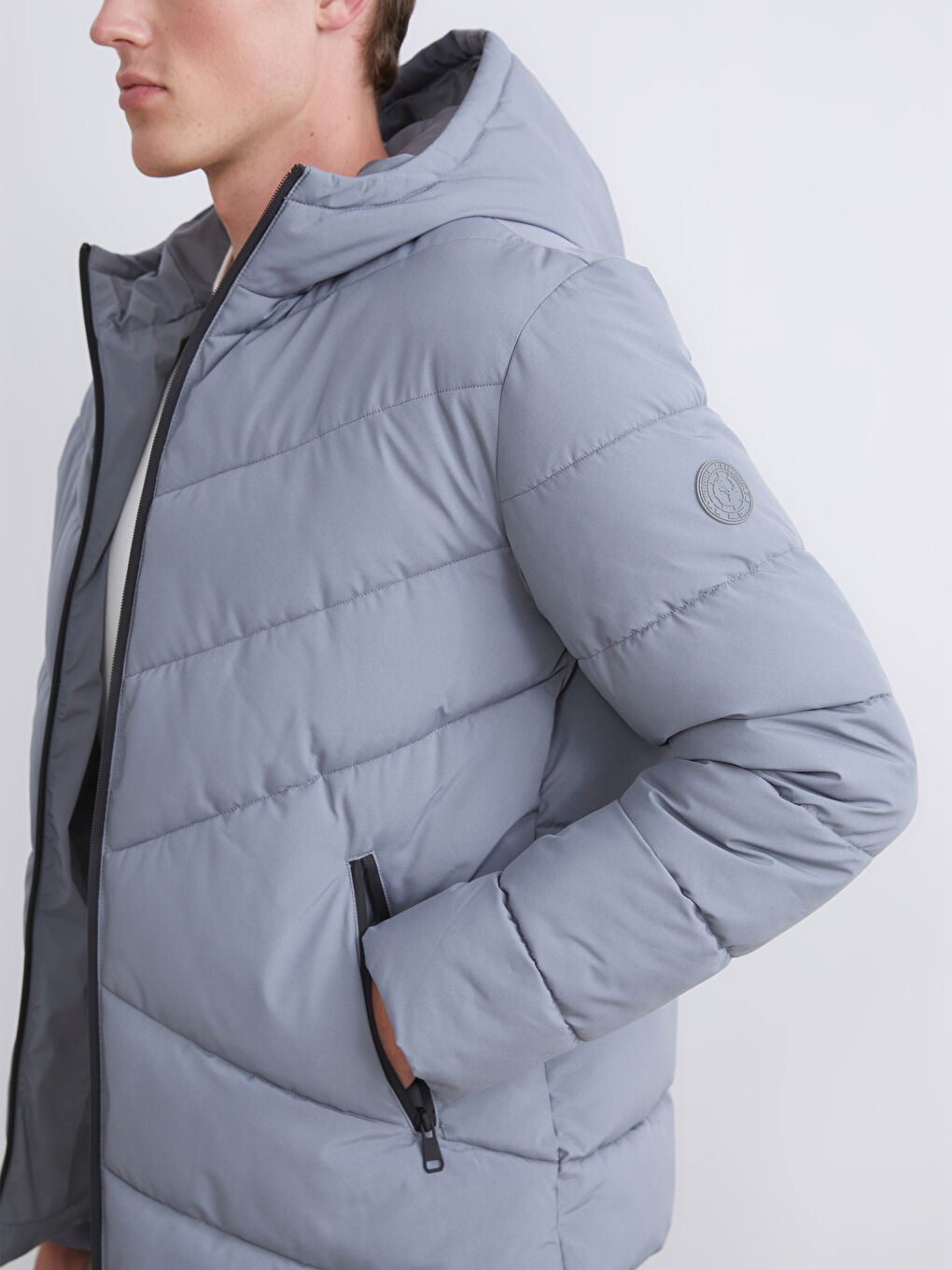 Gri Standart Kalıp Kapüşonlu Erkek Şişme Mont-2