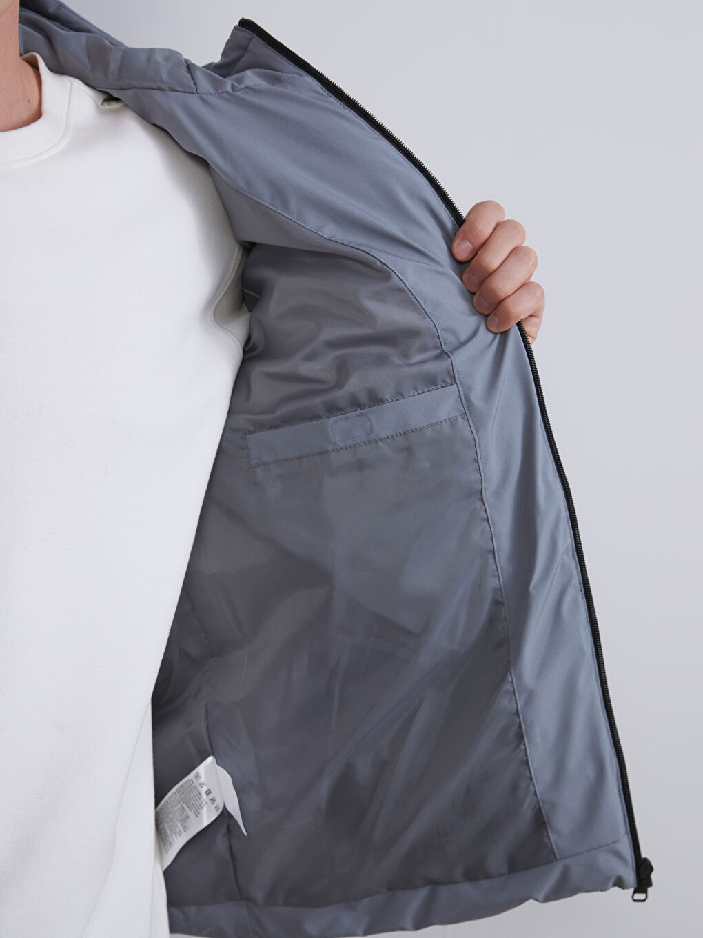 Gri Standart Kalıp Kapüşonlu Erkek Şişme Mont-3