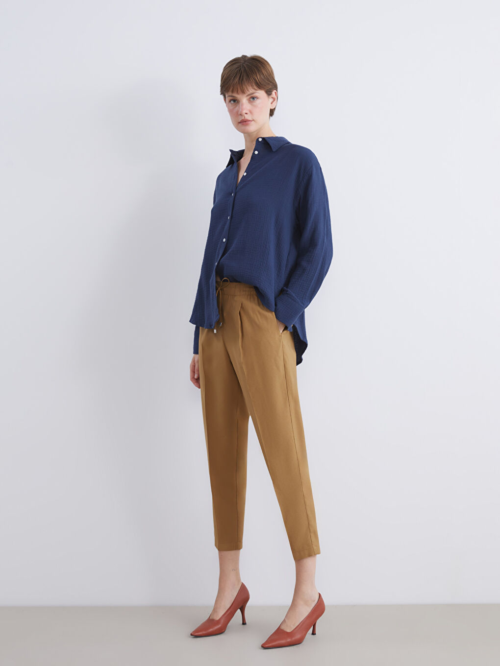 Woman BROWN Trousers