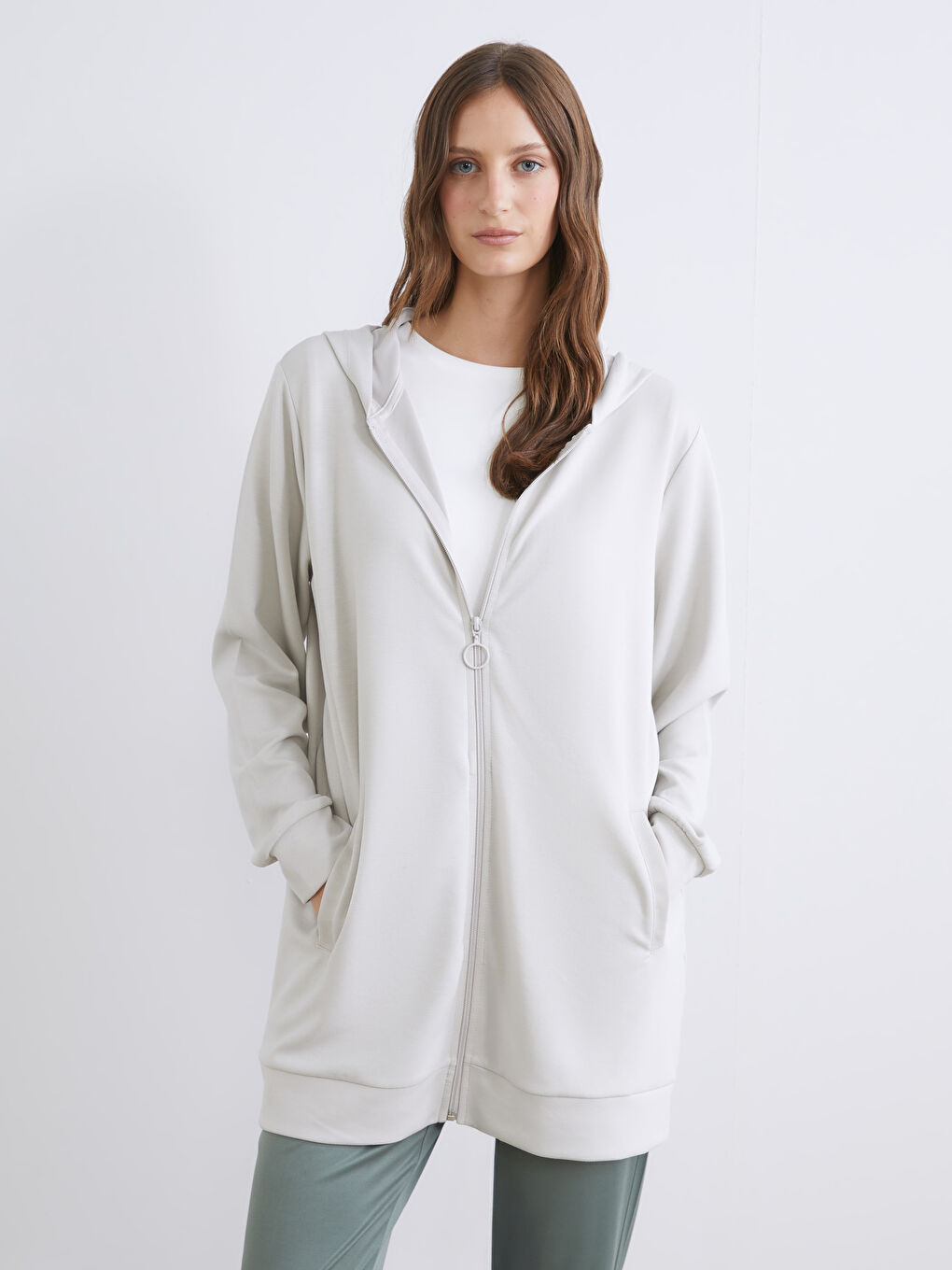 Gri Kapüşonlu Oversize Kadın Fermuarlı Sweatshirt-1