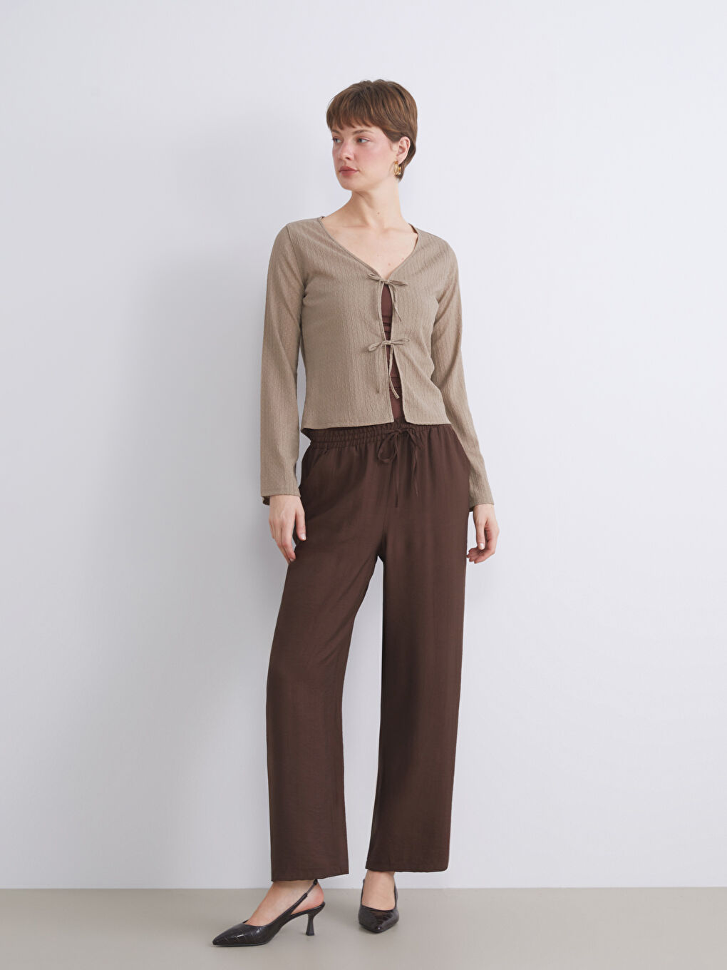 LCWAIKIKI Classic Woman BEIGE Blouse -W59382Z8-GQF