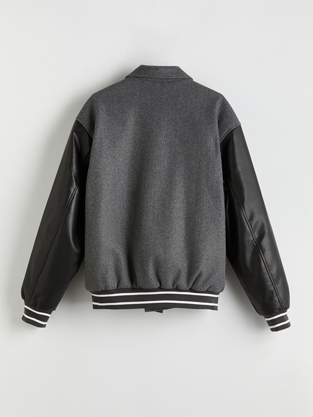 Gri Kolları Deri Detaylı Gömlek Yaka Erkek Mont-6