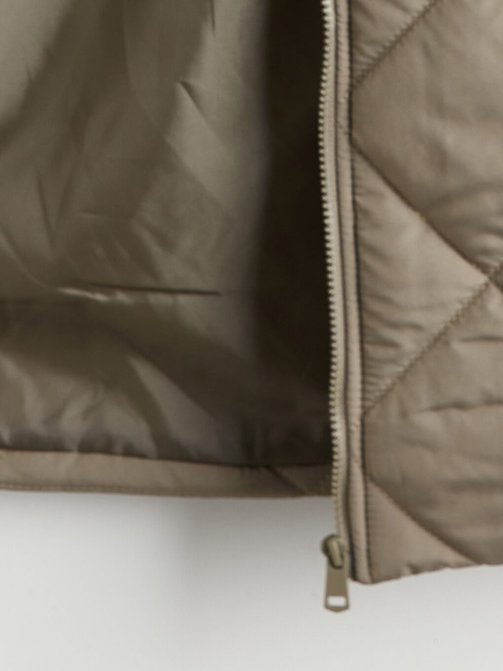 Haki Kapüşonlu Kapitone Kadın Şişme Mont-9