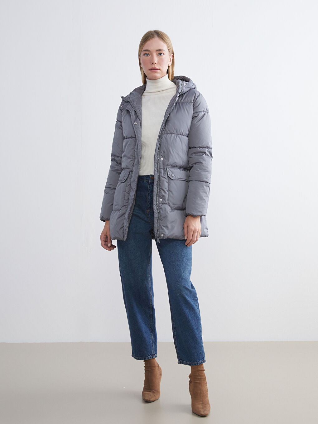 Hooded Women's Puffer Coat-1