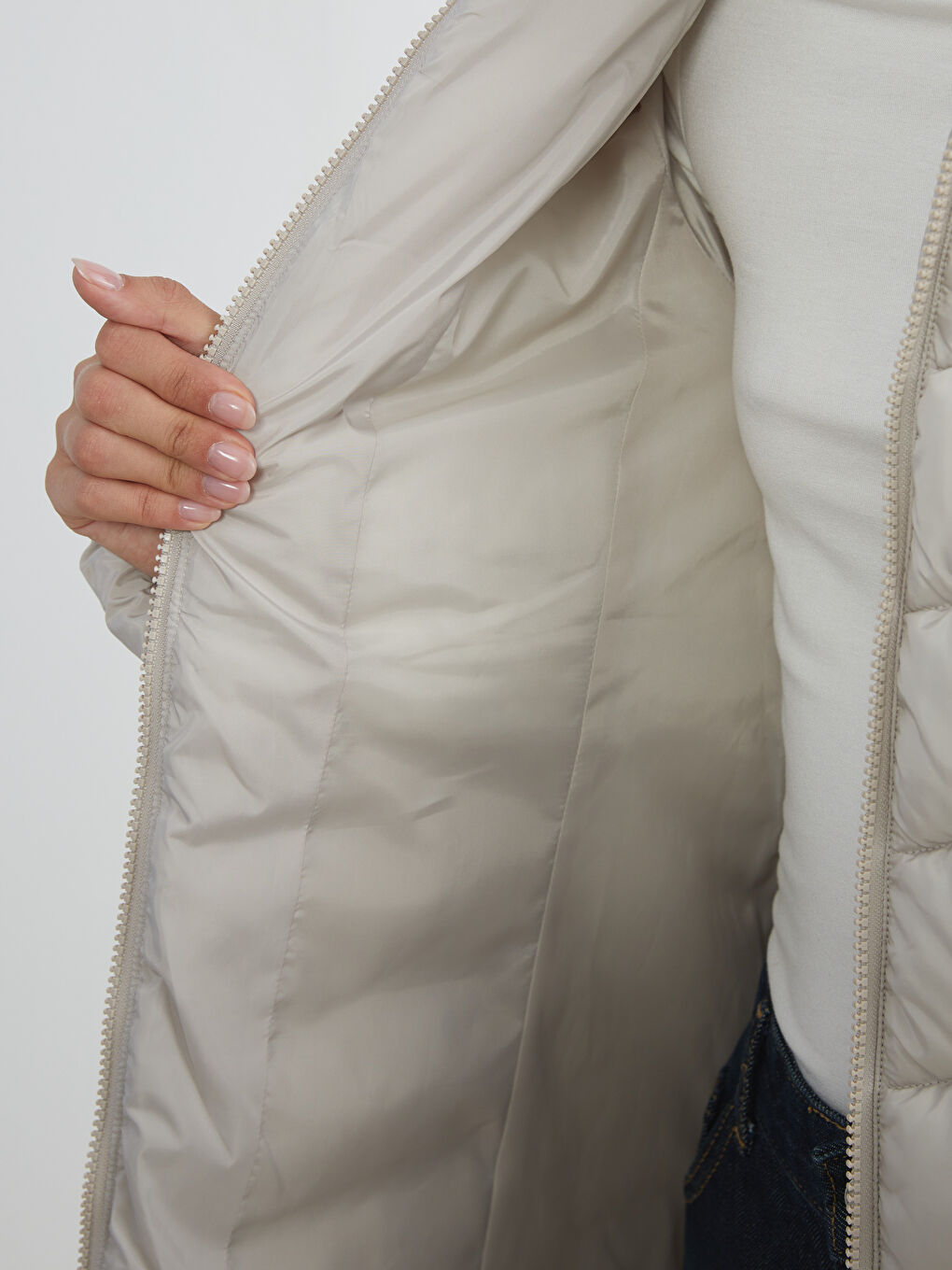 Hooded Women's Puffer Coat-3