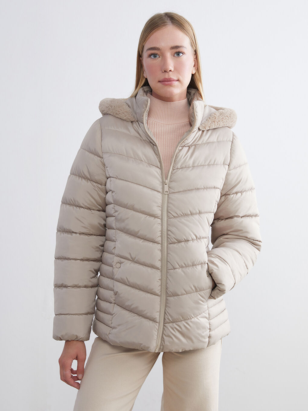Hooded Women's Puffer Coat