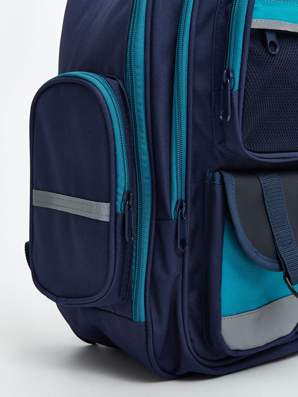 Lacivert Çok Bölmeli Erkek Çocuk Okul Çantası-1