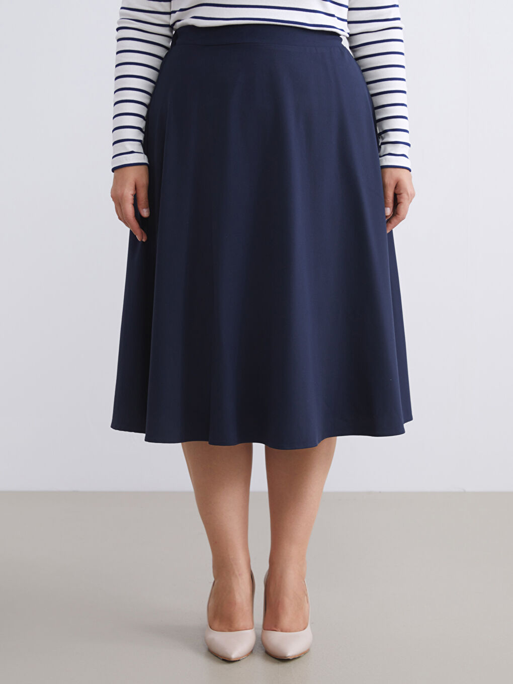 Elasticated Waist A-Line Skirt-5