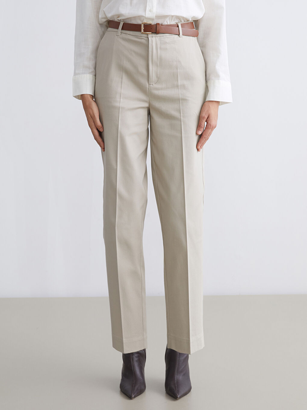 LCW Vision Belted High Waisted Carrot Fit Women's Trousers -W59631Z8-EEV