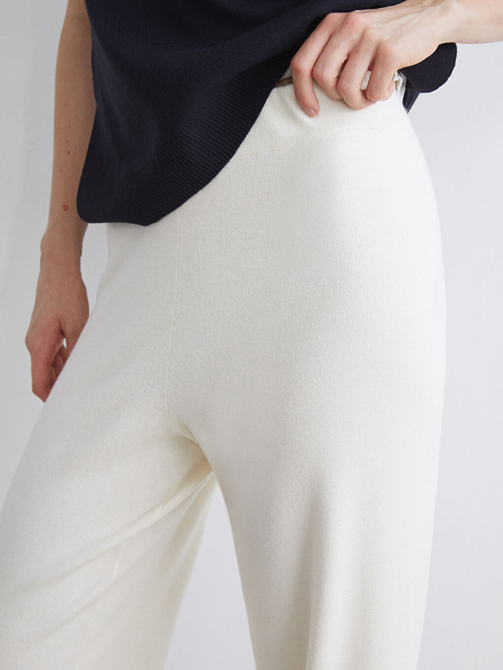 Elasticated Waist Women's Knitwear Trousers-2