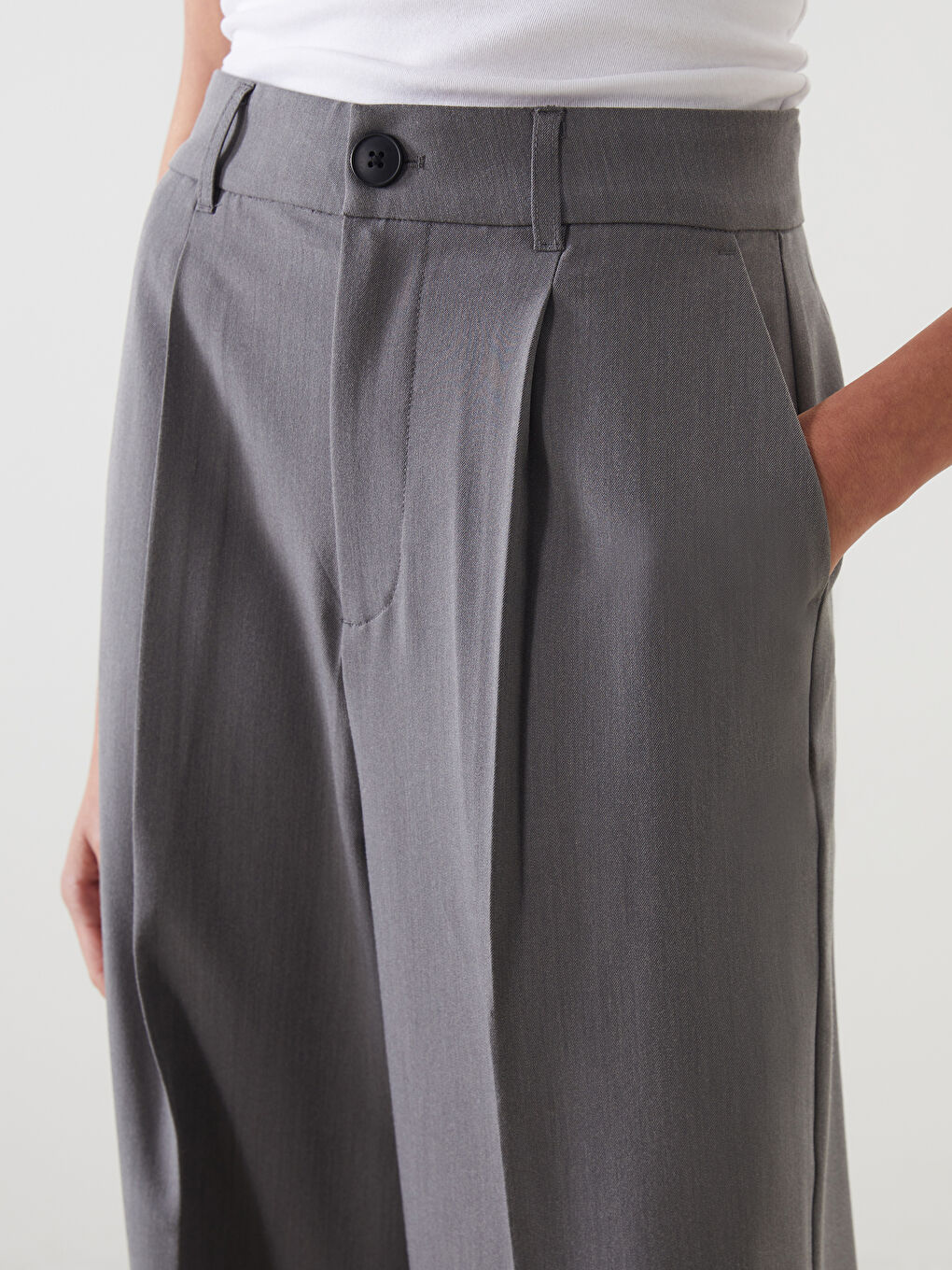 LCW Vision Loose Fit Pleated Women's Trousers -W59648Z8-JMD