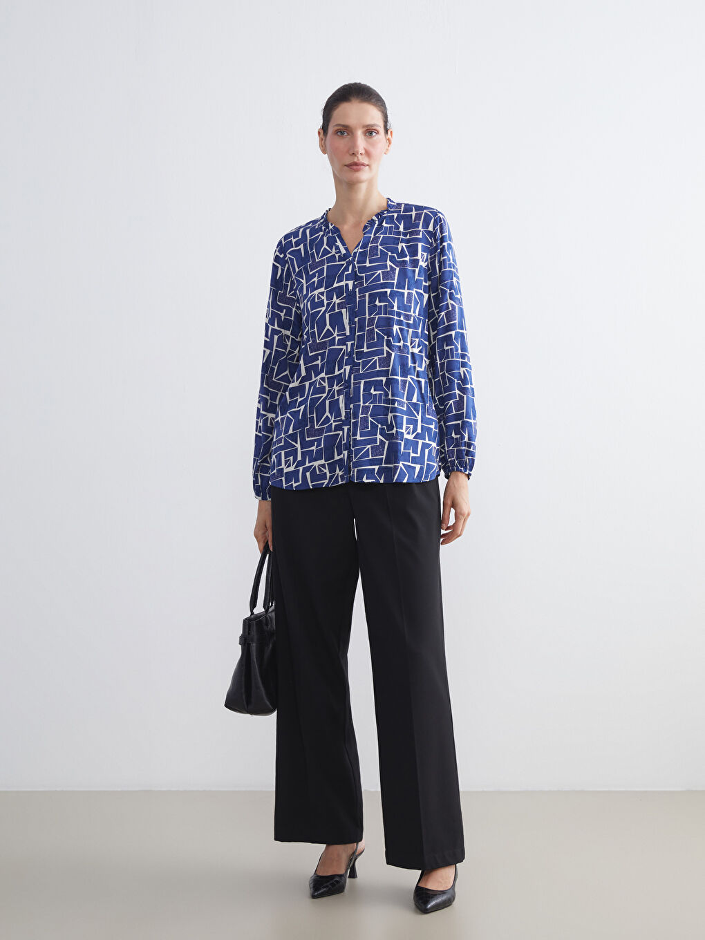 LCW Grace Notch Neck Patterned Women's Shirt -W59655Z8-LSJ