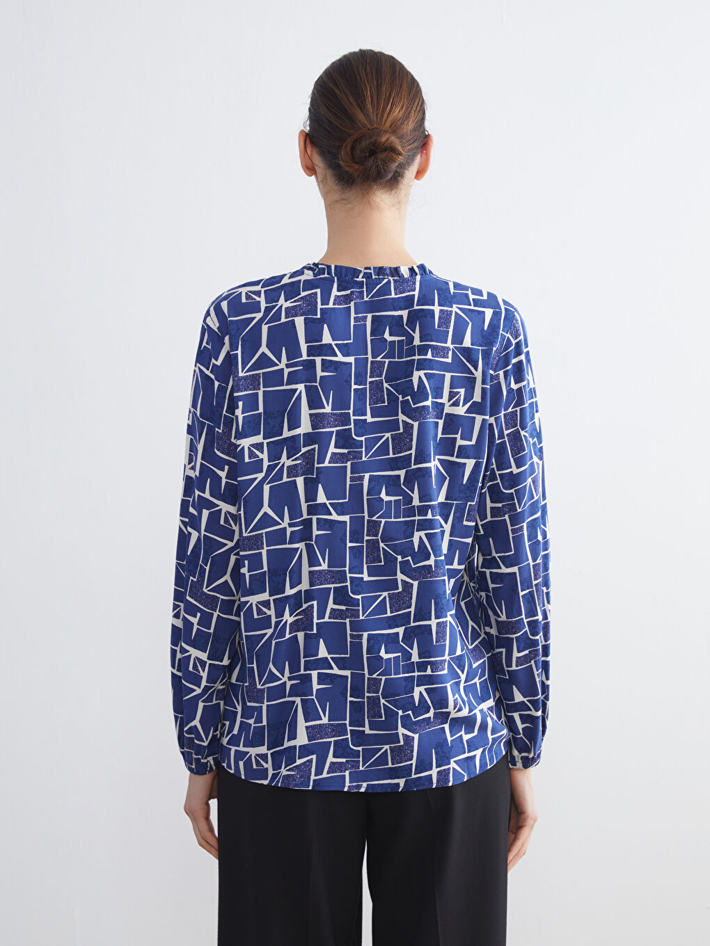 LCW Grace Notch Neck Patterned Women's Shirt -W59655Z8-LSJ