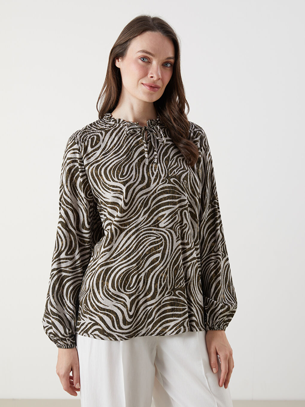 LCW Grace Tie Neck Patterned Blouse -W59659Z8-F9C