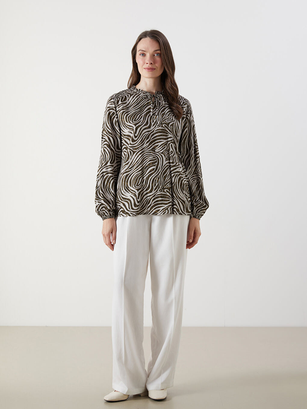 LCW Grace Tie Neck Patterned Blouse -W59659Z8-F9C