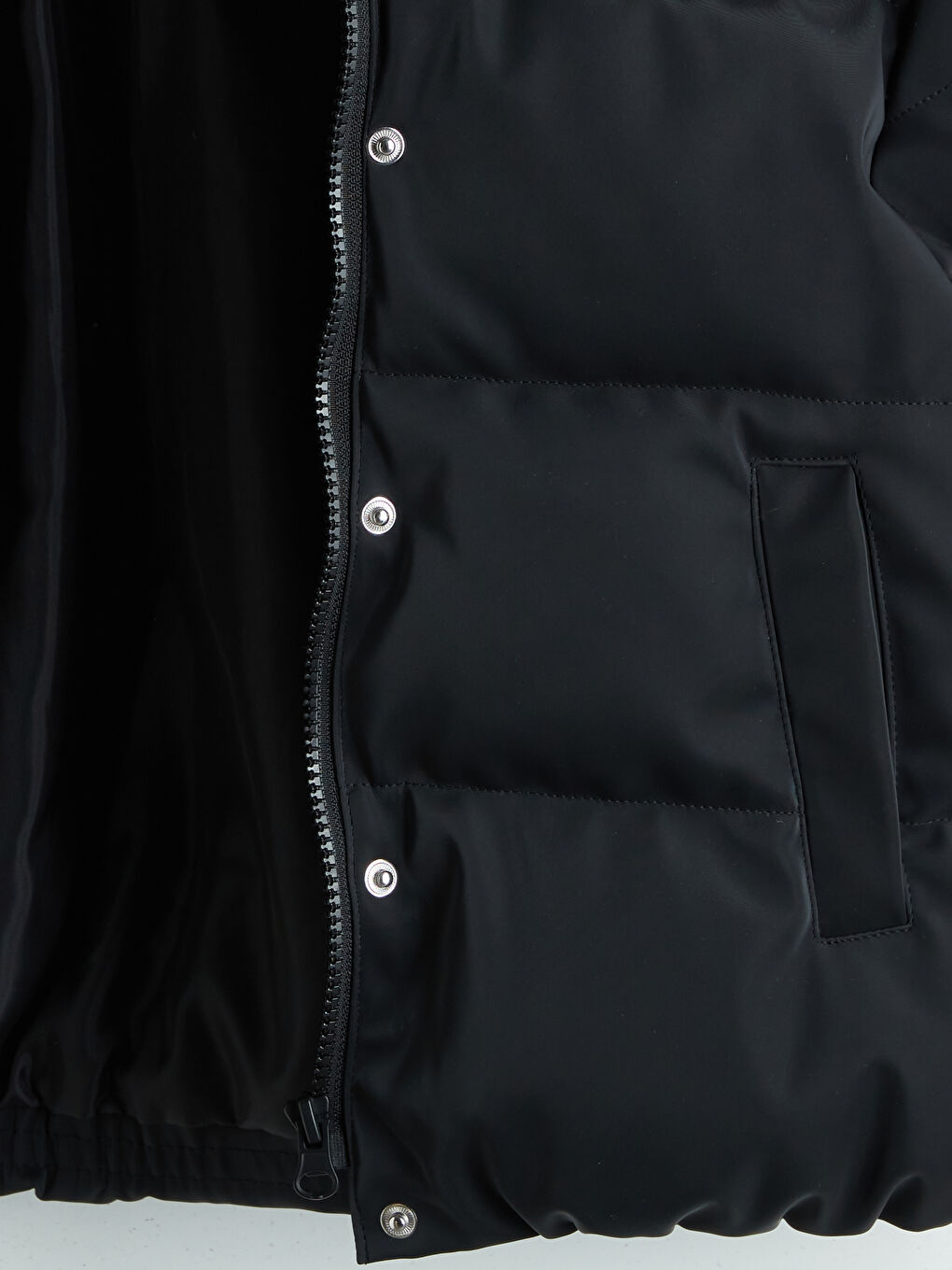 Siyah Kapüşonlu Kız Çocuk Kaban-2