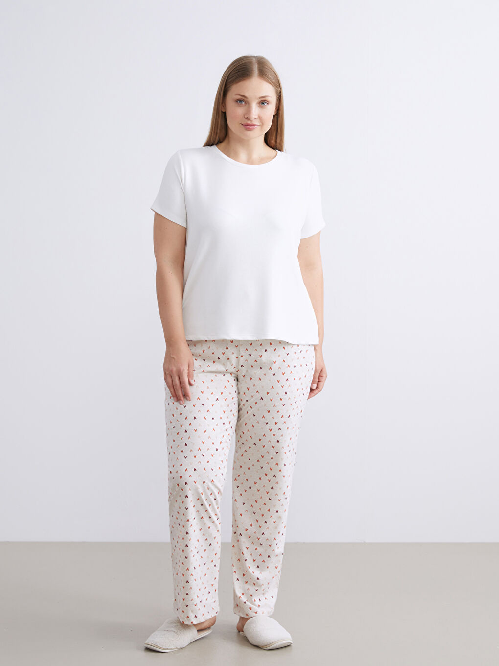 Plus Size Elastic Waist Heart Printed Women's Pajama Bottoms-1