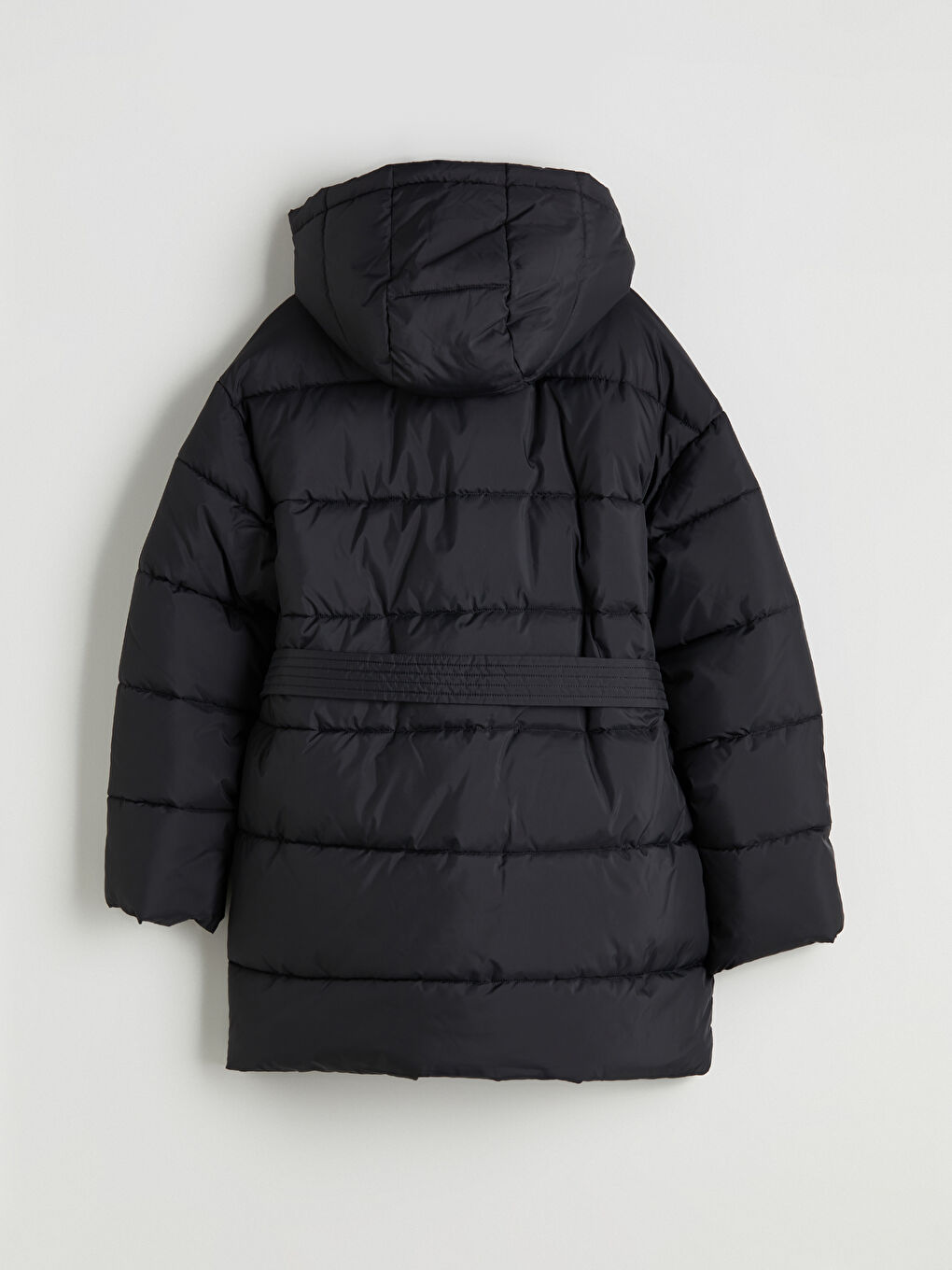 Siyah Kapüşonlu Beli Kuşaklı Kadın Şişme Mont-7