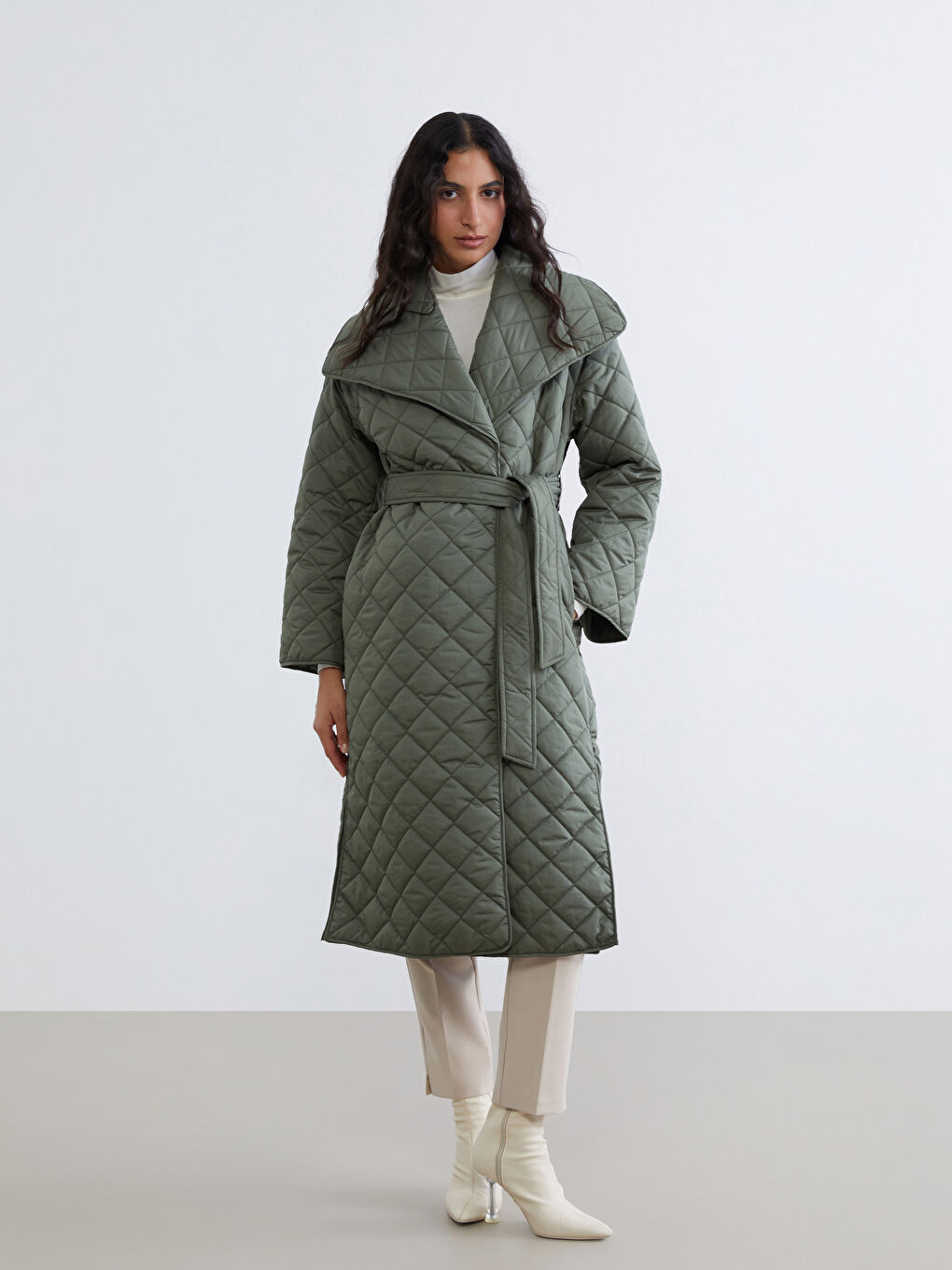 Haki Ceket Yaka Kapitone Kadın Şişme Mont-1