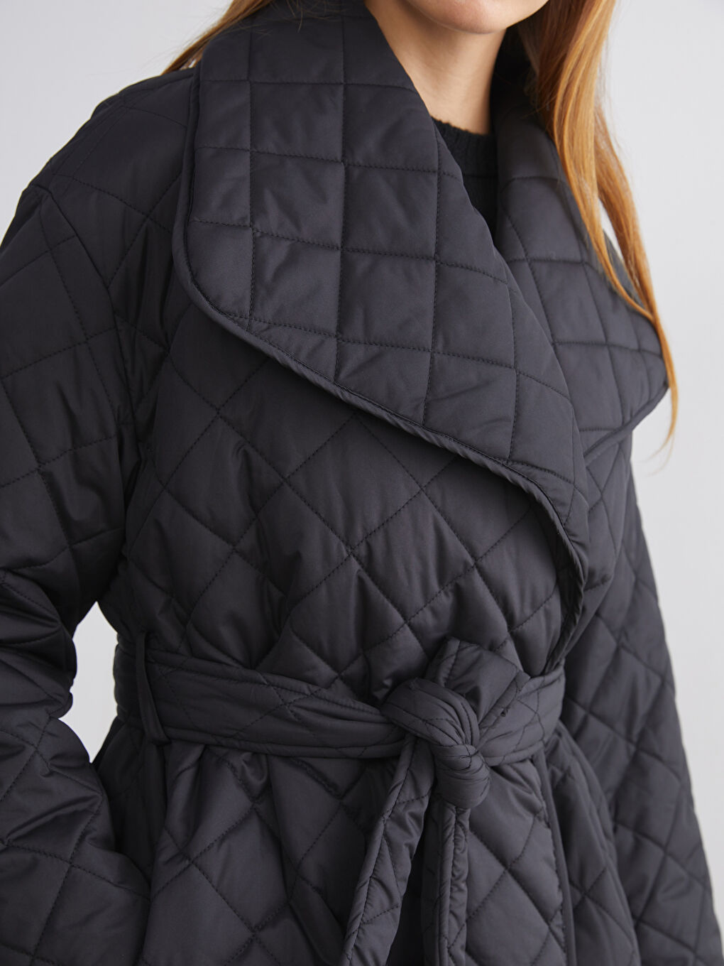 Siyah Ceket Yaka Kapitone Kadın Şişme Mont-5