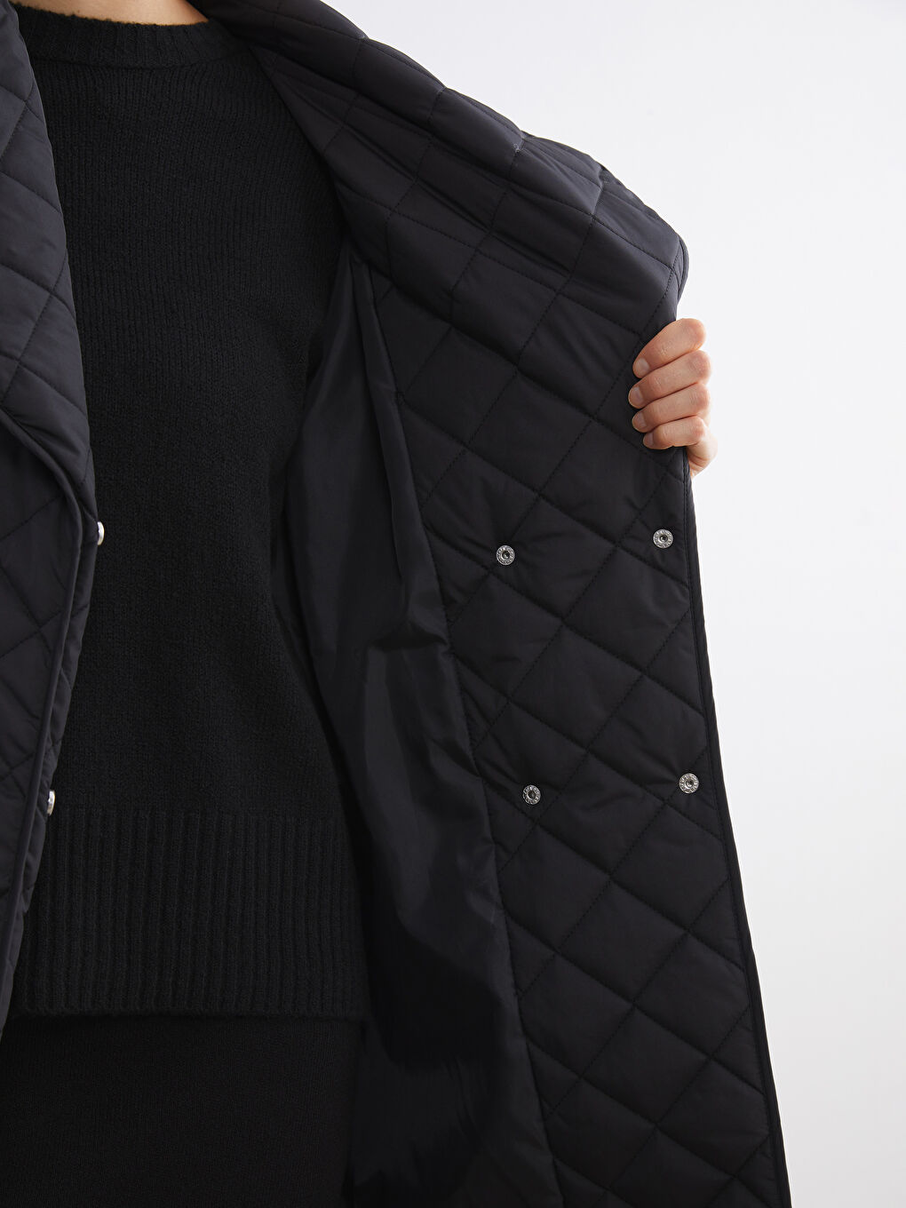 Siyah Ceket Yaka Kapitone Kadın Şişme Mont-7