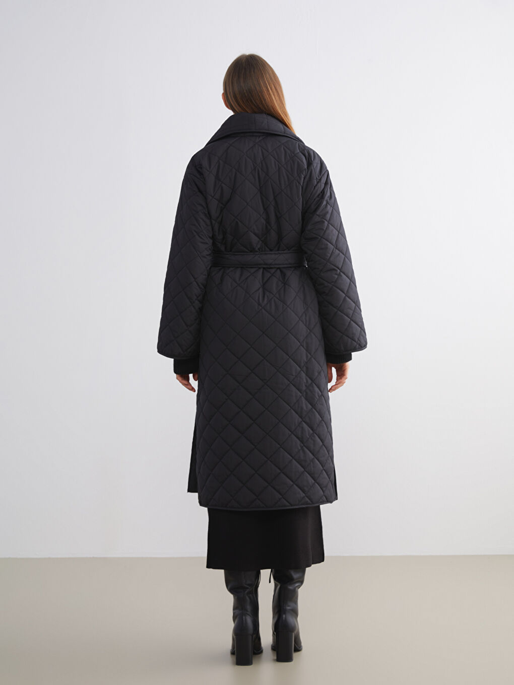 Siyah Ceket Yaka Kapitone Kadın Şişme Mont-9